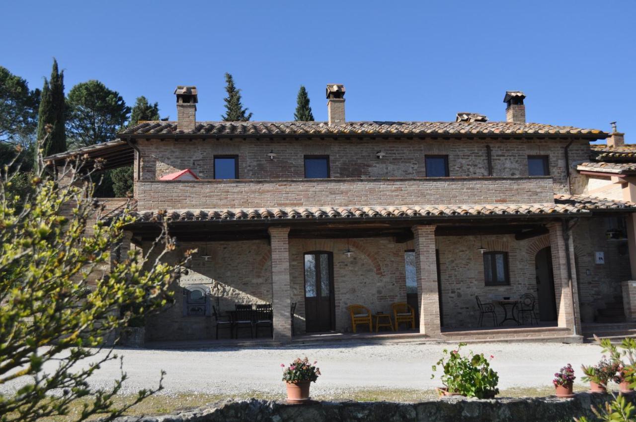 Farm Stay Il Carro Del Colle Collevalenza Luaran gambar