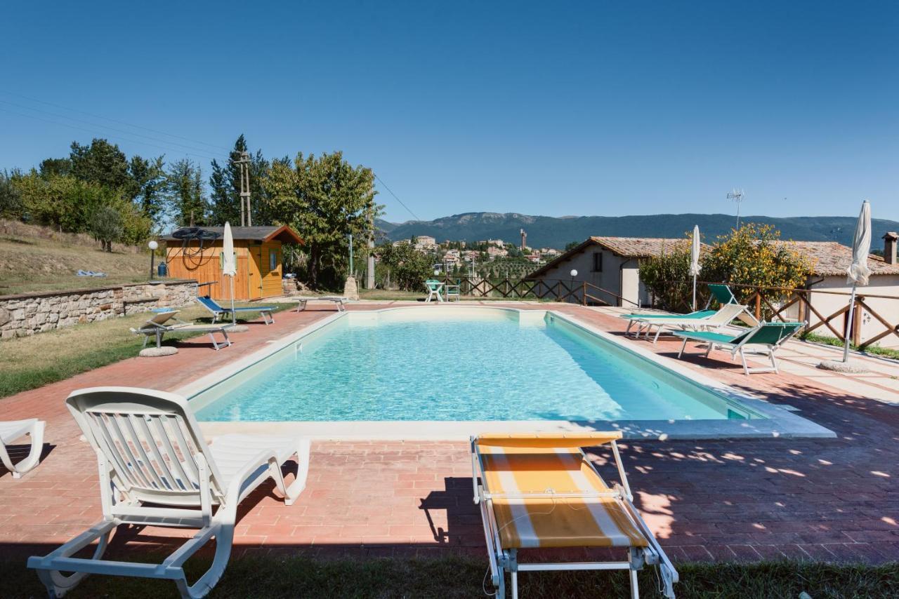 Farm Stay Il Carro Del Colle Collevalenza Luaran gambar