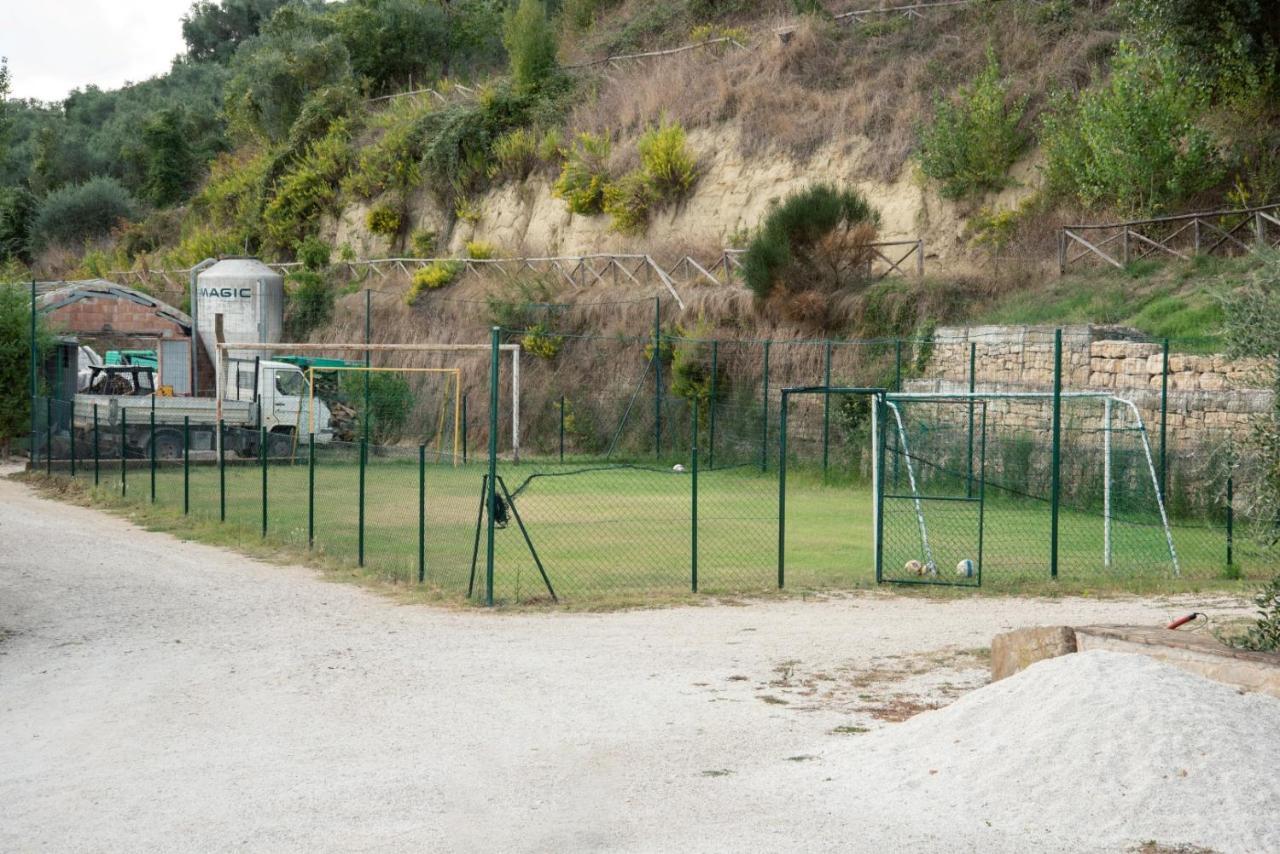 Farm Stay Il Carro Del Colle Collevalenza Luaran gambar